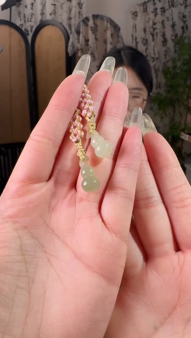 颈饰未镶嵌和田玉葫芦 手机链