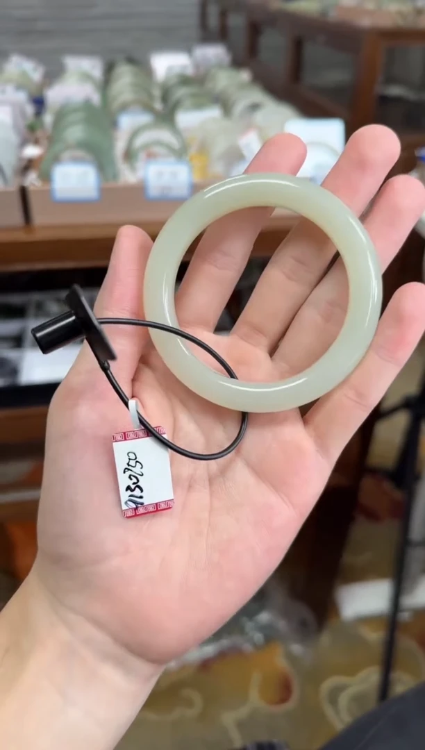 未镶嵌手镯和田玉55