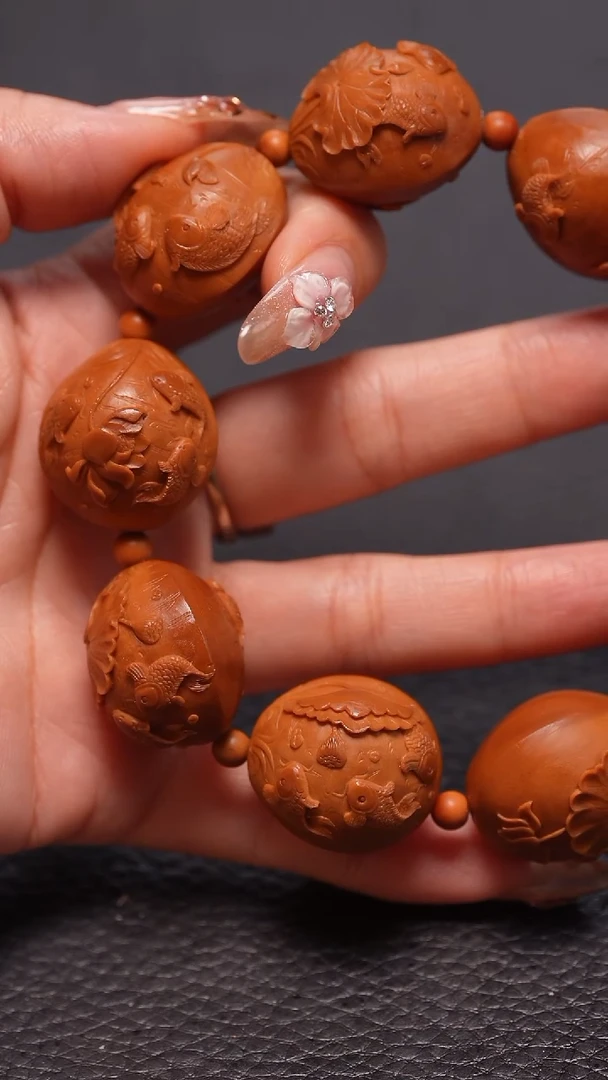 手串橄榄核2.3/荷塘月色