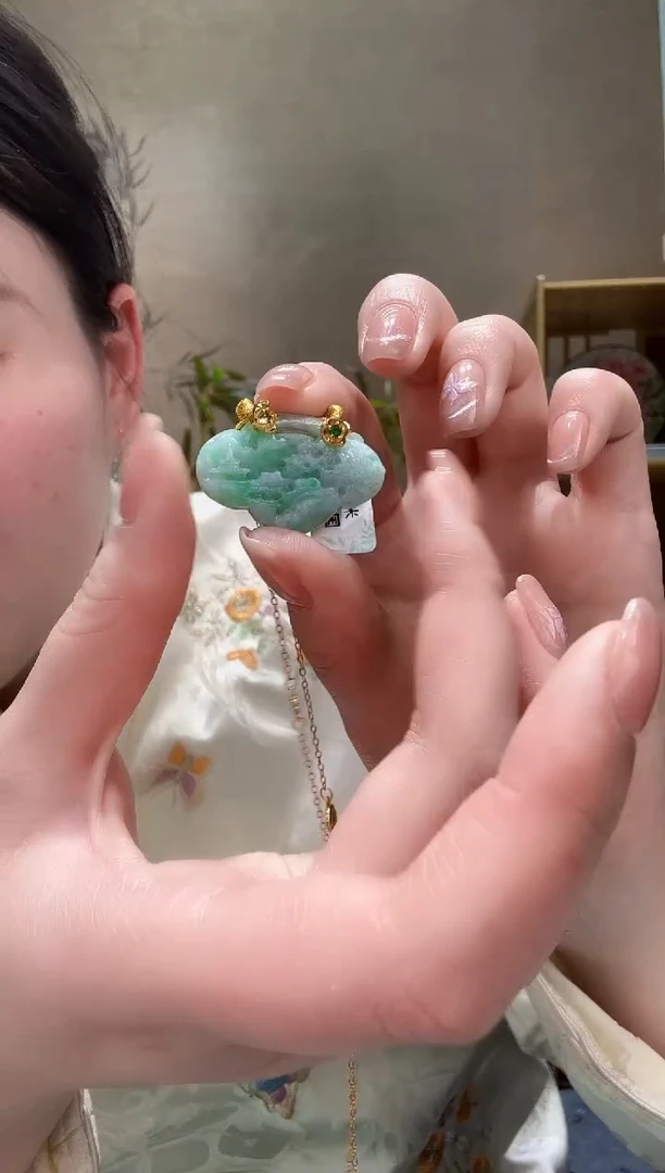 【闪购商品】翡翠颈饰未镶嵌吊坠