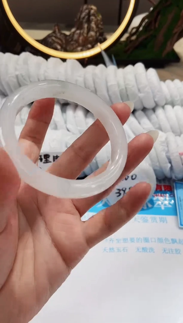 【闪购商品】石英质玉手镯未镶嵌53-58
