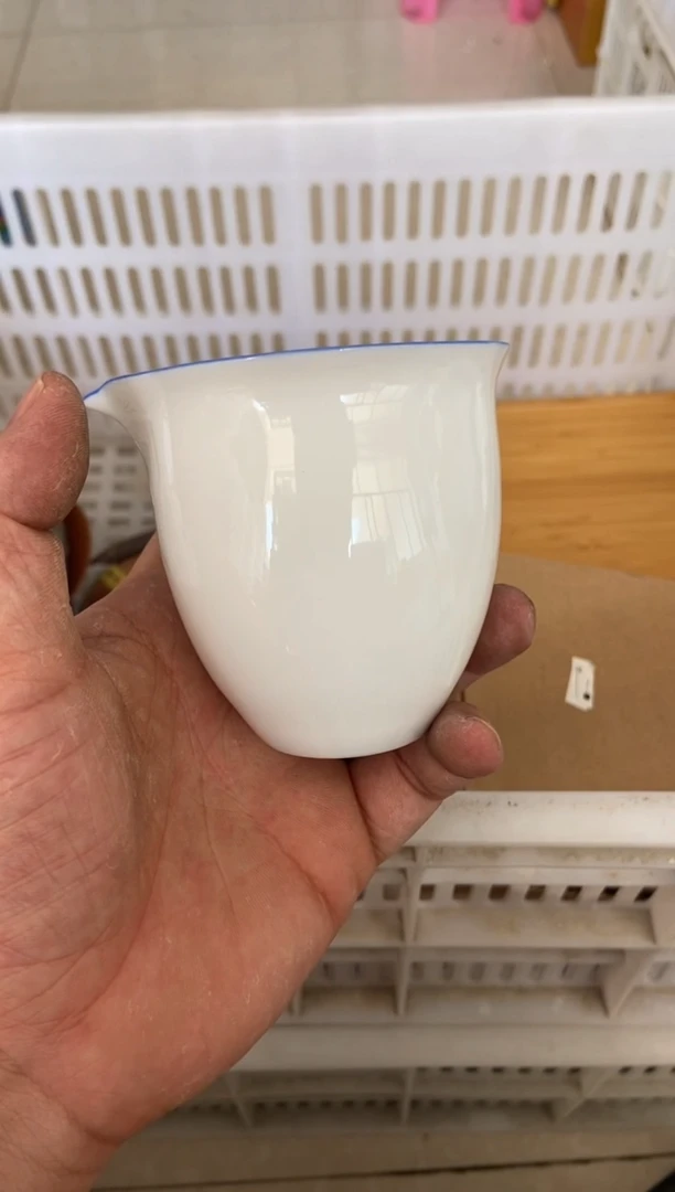 杯无运费险有瑕疵的摄影的产品有使用过的痕迹有点脏介意勿拍