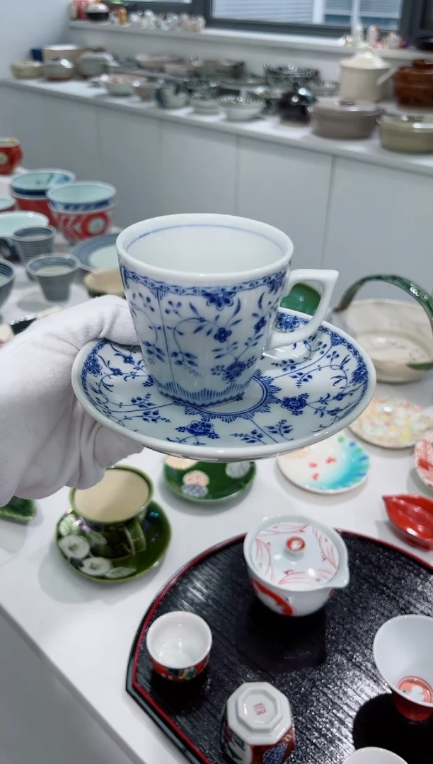 瓷片青花唐草瓷套杯