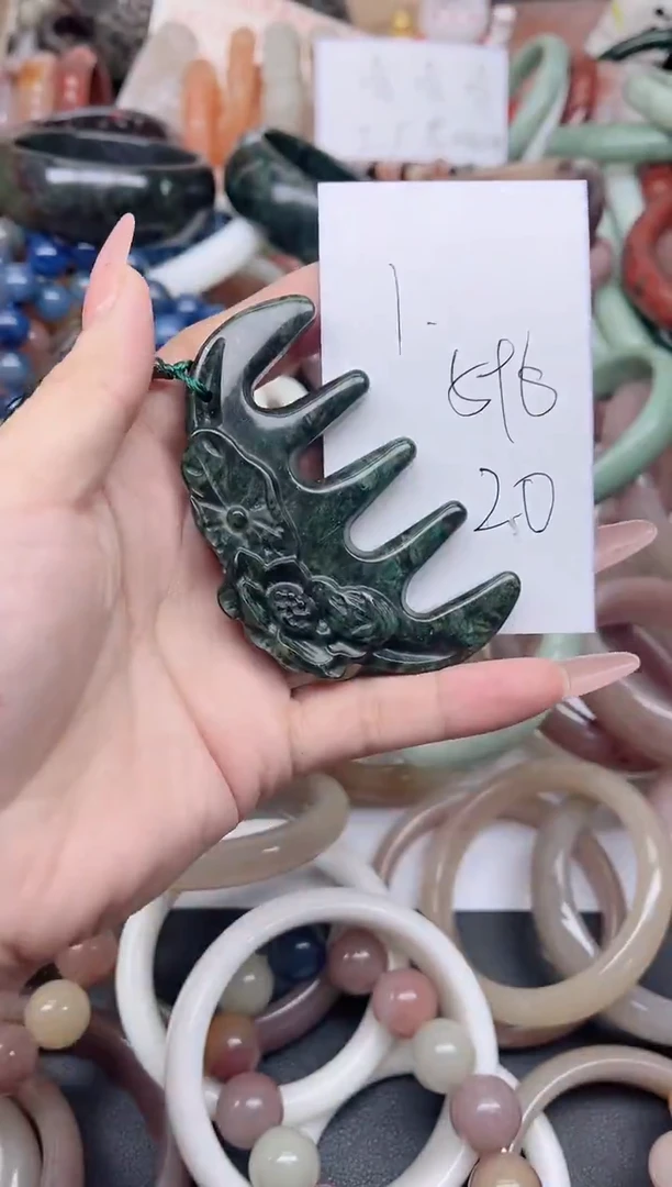 未镶嵌手镯石英质玉598