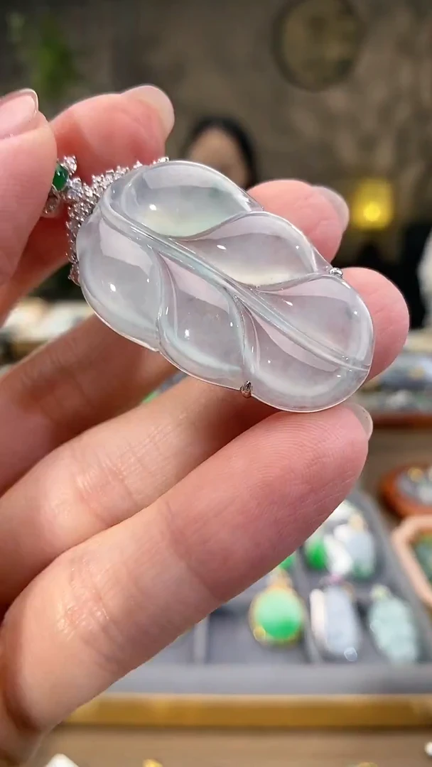 吊坠(不含链)18K金镶嵌翡翠叶子