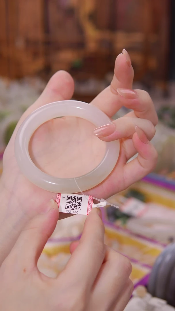 未镶嵌手镯和田玉手镯  55