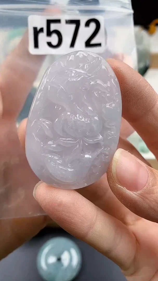 颈饰未镶嵌翡翠天然翡翠吊坠挂件