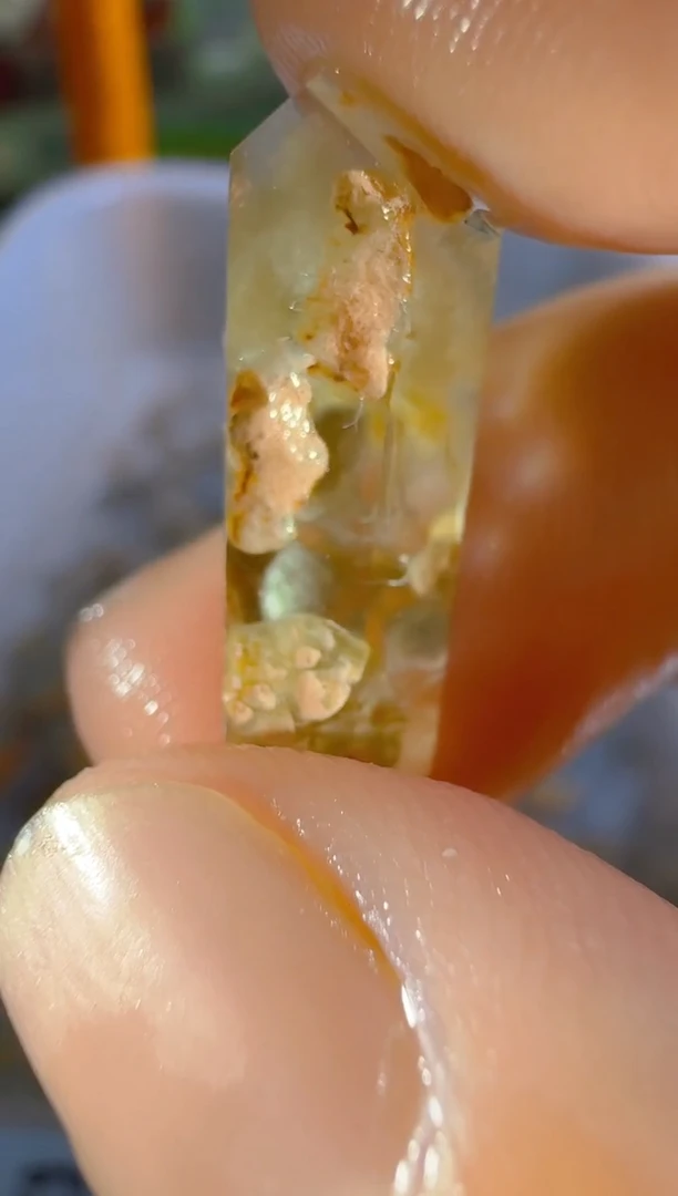 未镶嵌珠宝半成品水晶一****e瑞，水晶
