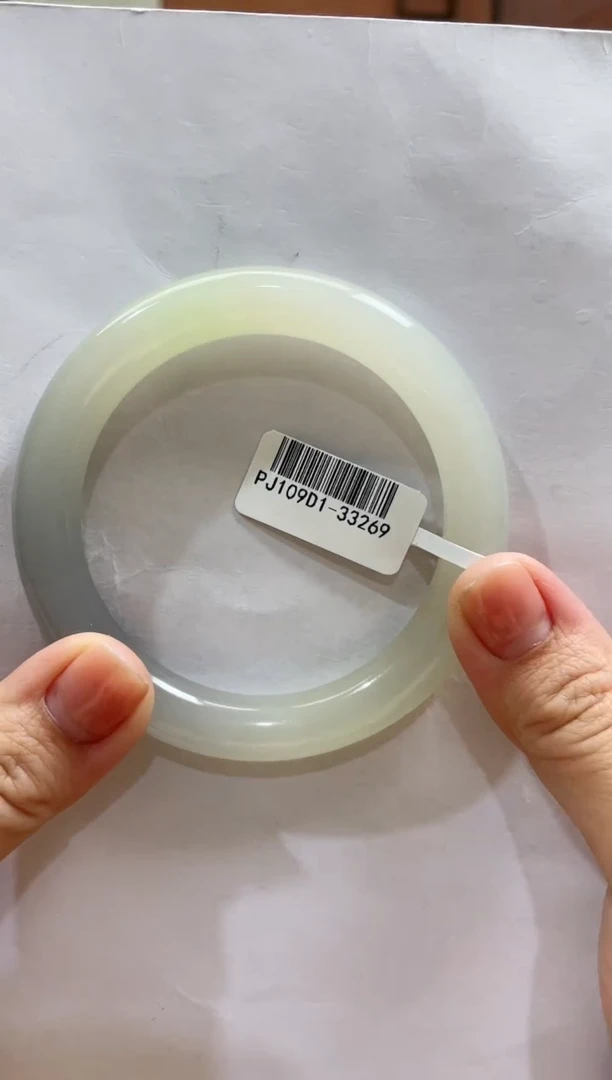 【闪购商品】和田玉手镯未镶嵌60