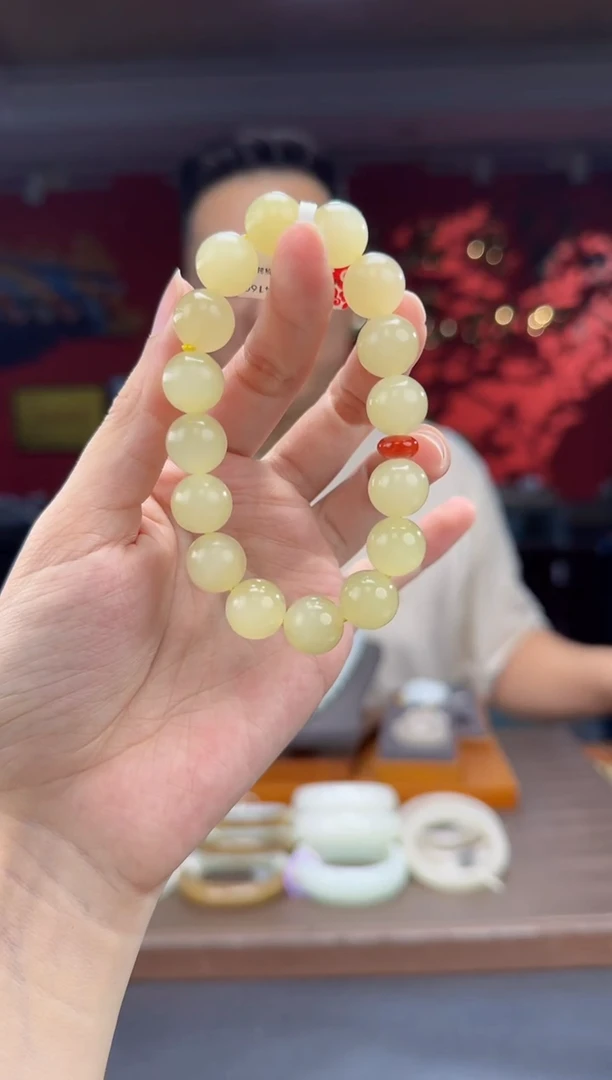 未镶嵌手串和田玉黄口猫单圈手串
