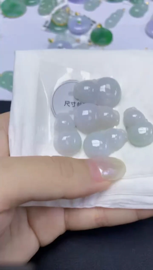 翡翠未镶嵌颈饰天然缅甸翡翠A货多样性发其一