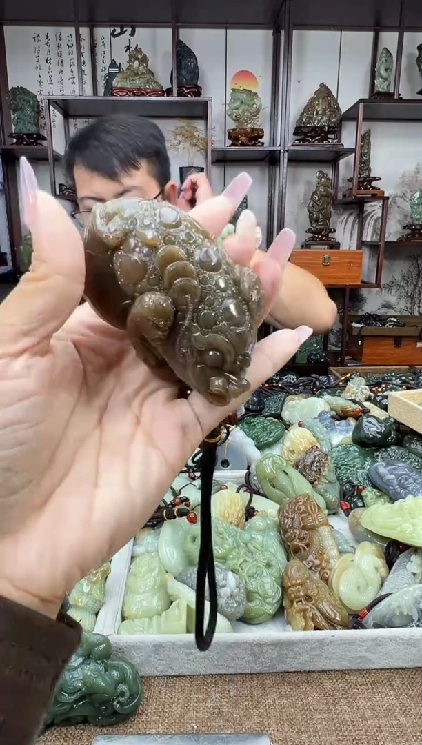 未镶嵌和田玉把件1