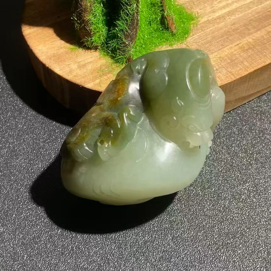 和田玉双色摆件D011
