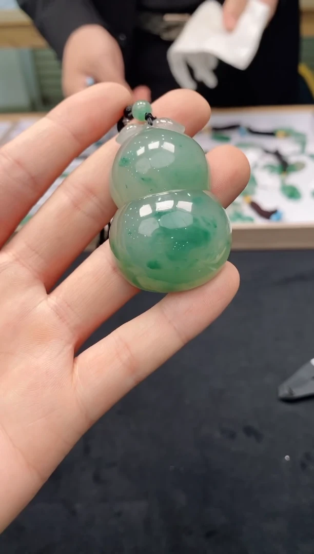 【闪购商品】石英质玉颈饰未镶嵌冰美人非洲翠047