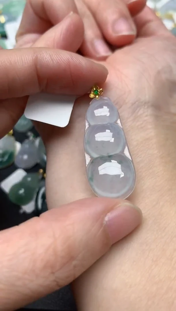 颈饰18K金镶嵌翡翠天然缅甸A货翡翠