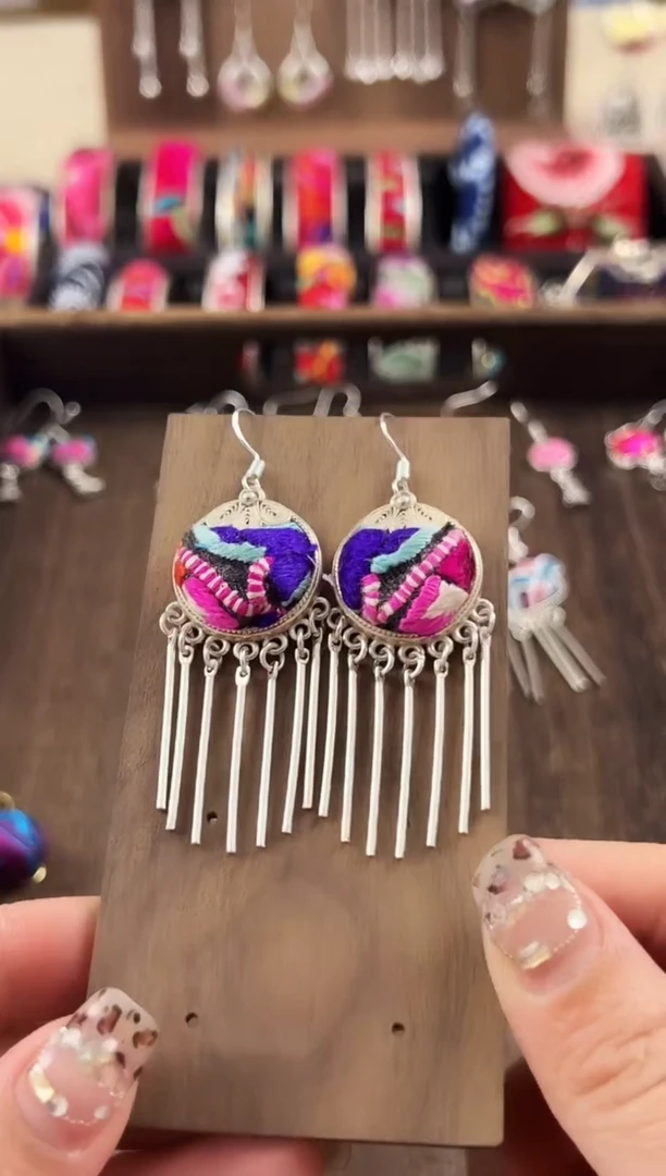 【闪购商品】织绣民族风老绣饰品156