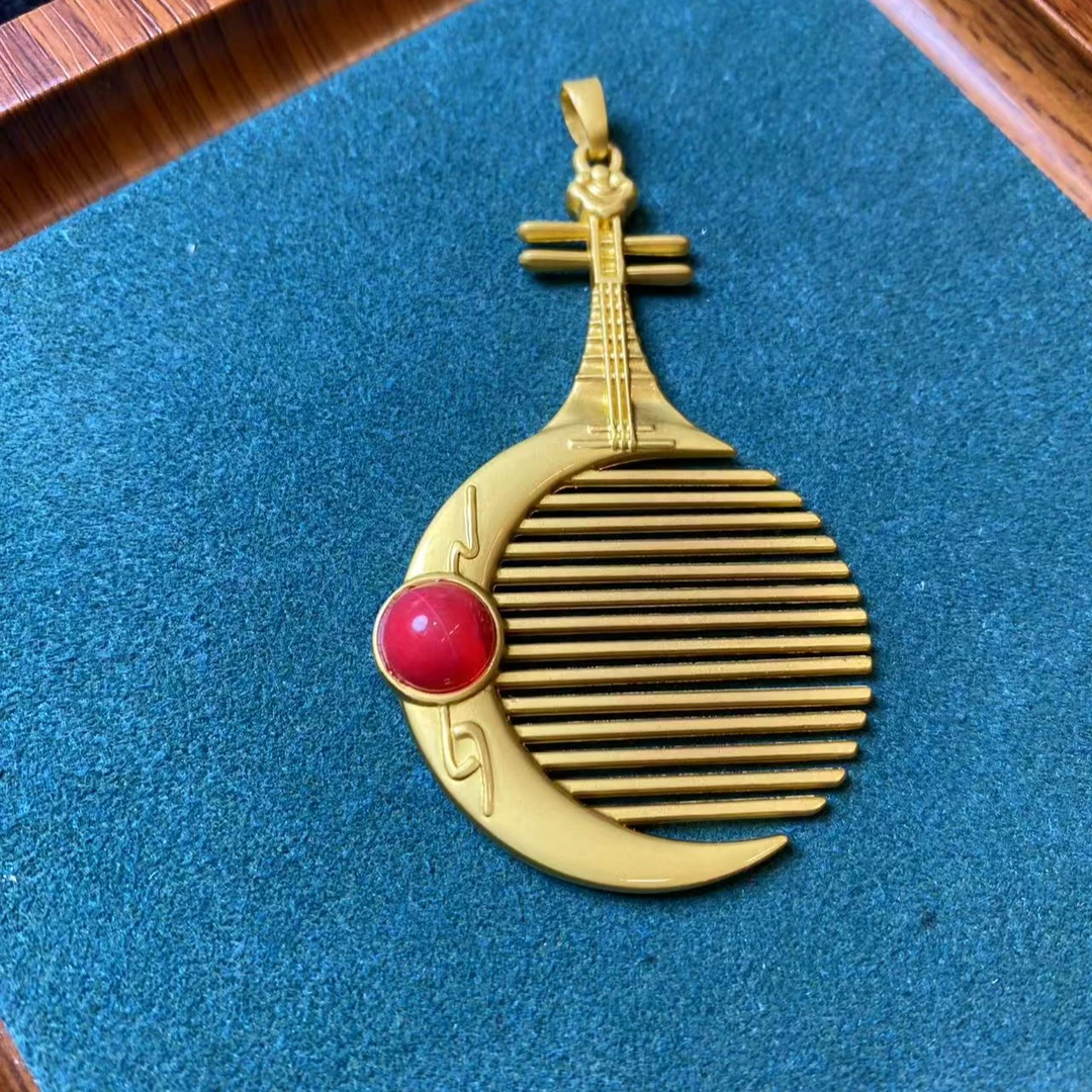 A237天然高冰龙石种鸽血红原创设计高货豪镶吊坠