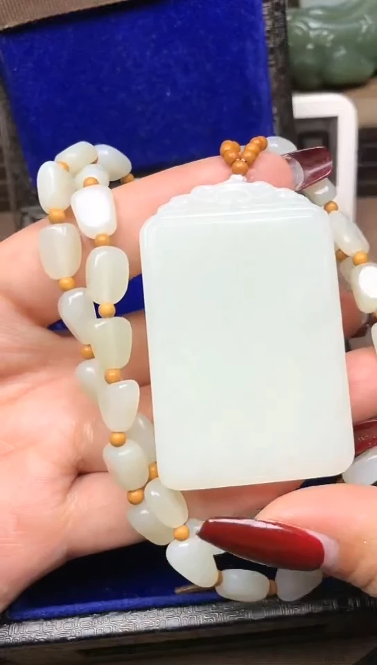 【闪购商品】和田玉颈饰未镶嵌菲菲