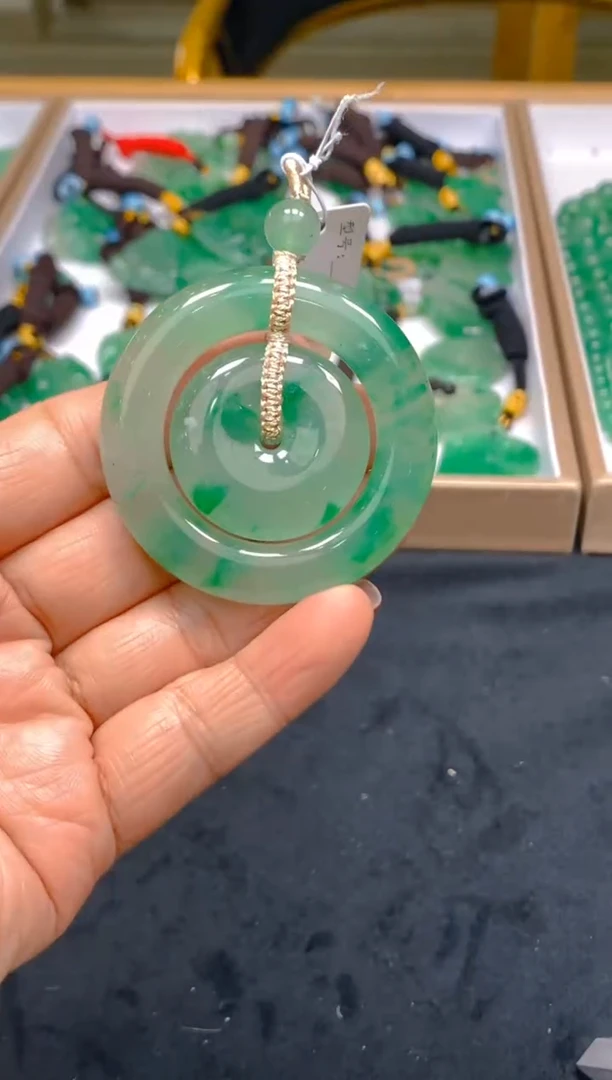 【闪购商品】石英质玉颈饰未镶嵌冰美人非洲翠069