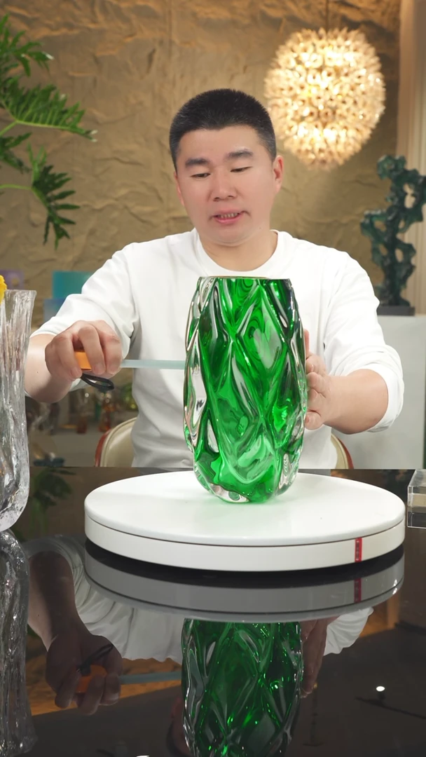 【闪购商品】瓷片设计款绿色花瓶