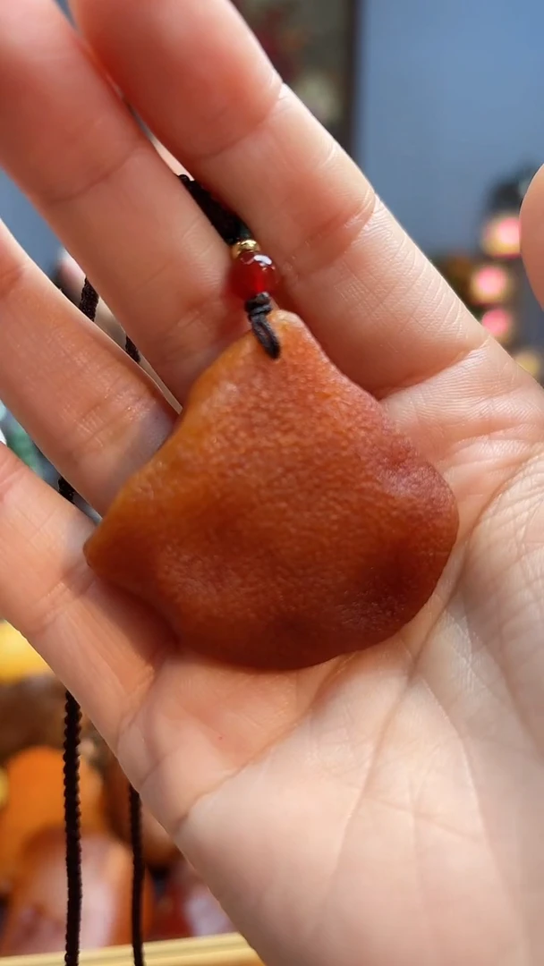 琥珀颈饰未镶嵌吊坠