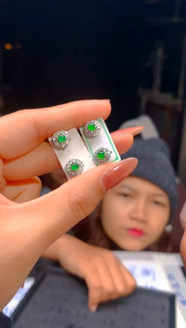 【闪购商品】定制翡翠未镶嵌2定制翡翠-多样性发货（发其一）