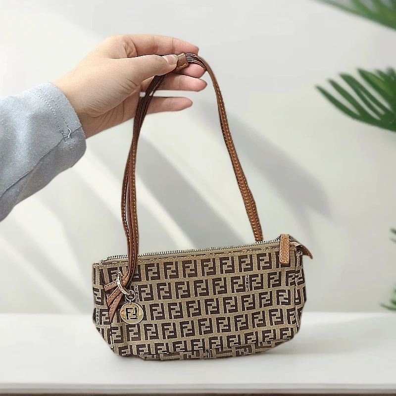 95新 FENDI/芬迪 兔兔奢G/芬迪单肩包/03082