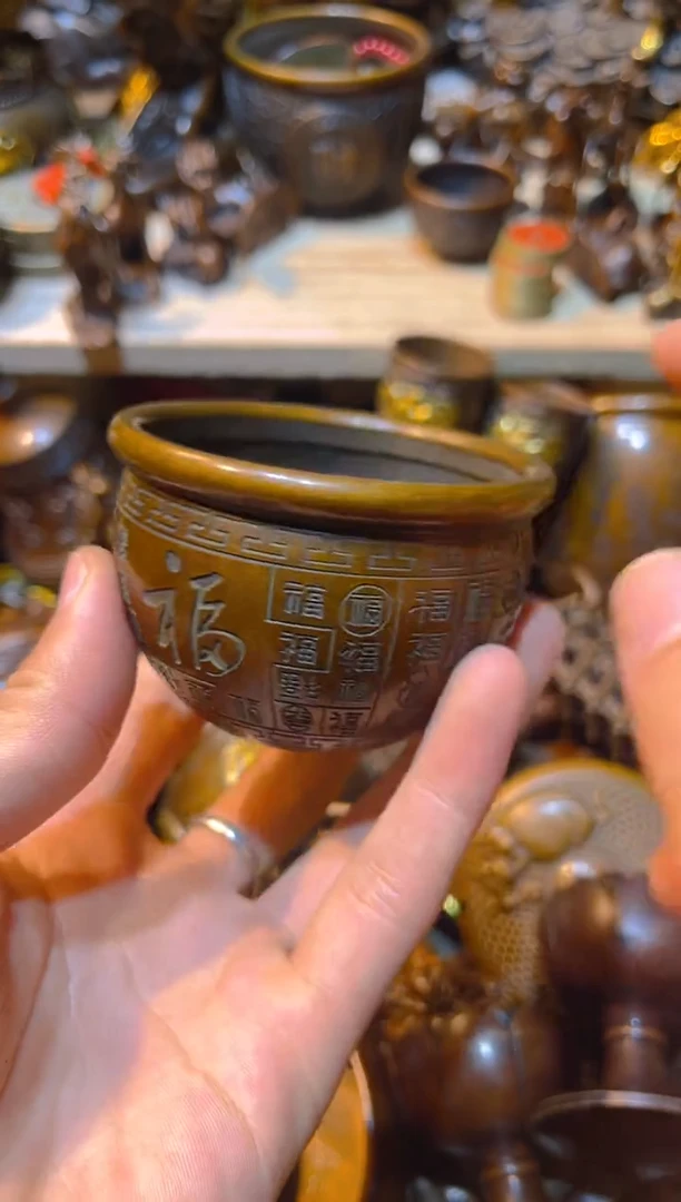 囊中羞涩且痴迷于铜器文玩