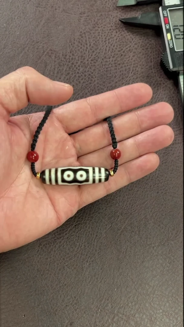 【闪购商品】玛瑙/玉髓颈饰银S925镀金镶嵌五眼玛瑙珠珠