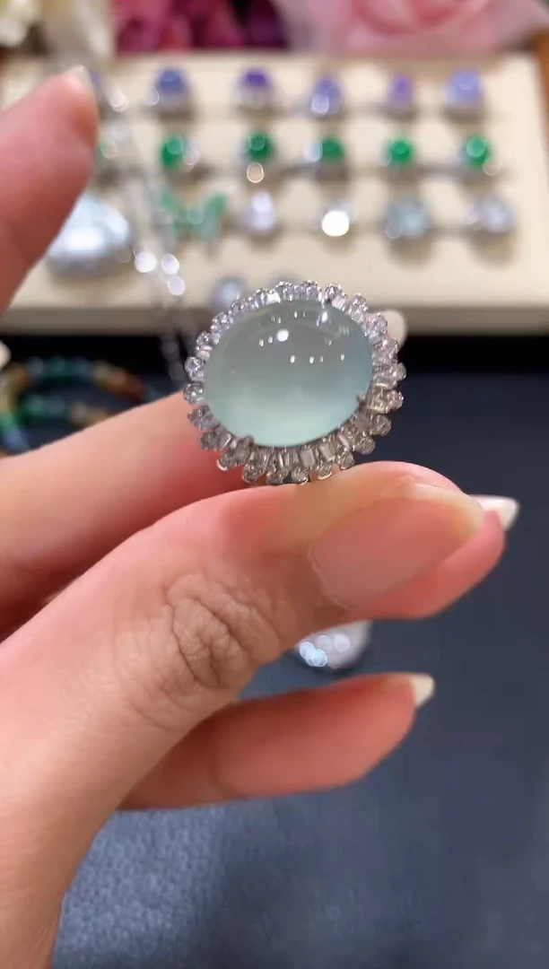 18K金镶嵌戒指翡翠z135