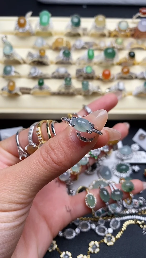 【闪购商品】翡翠戒指银S925镶嵌3333333+4