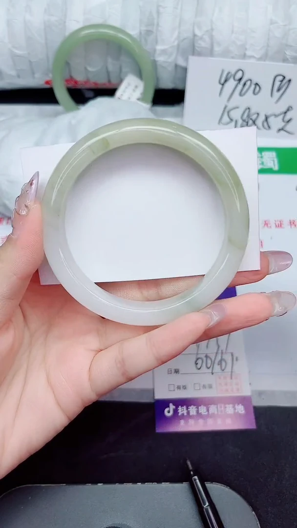 未镶嵌手镯石英质玉158-60/61