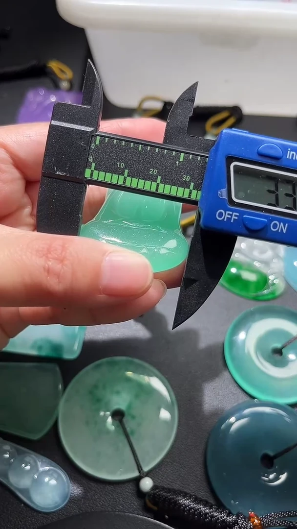 颈饰未镶嵌翡翠绑绳含赠品吊坠多样性GY02