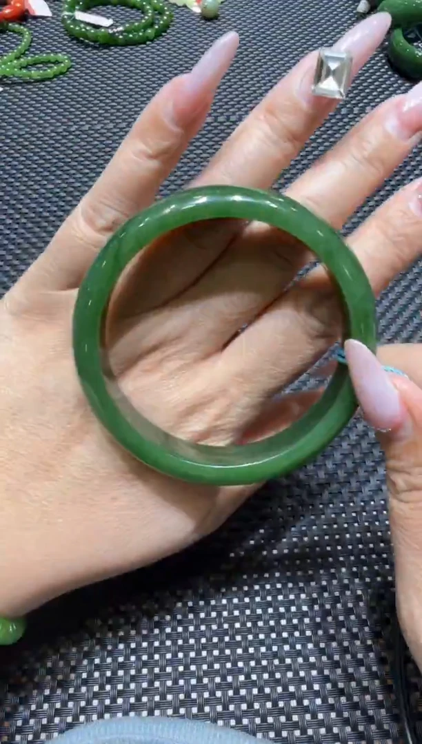 颈饰未镶嵌和田玉手镯59