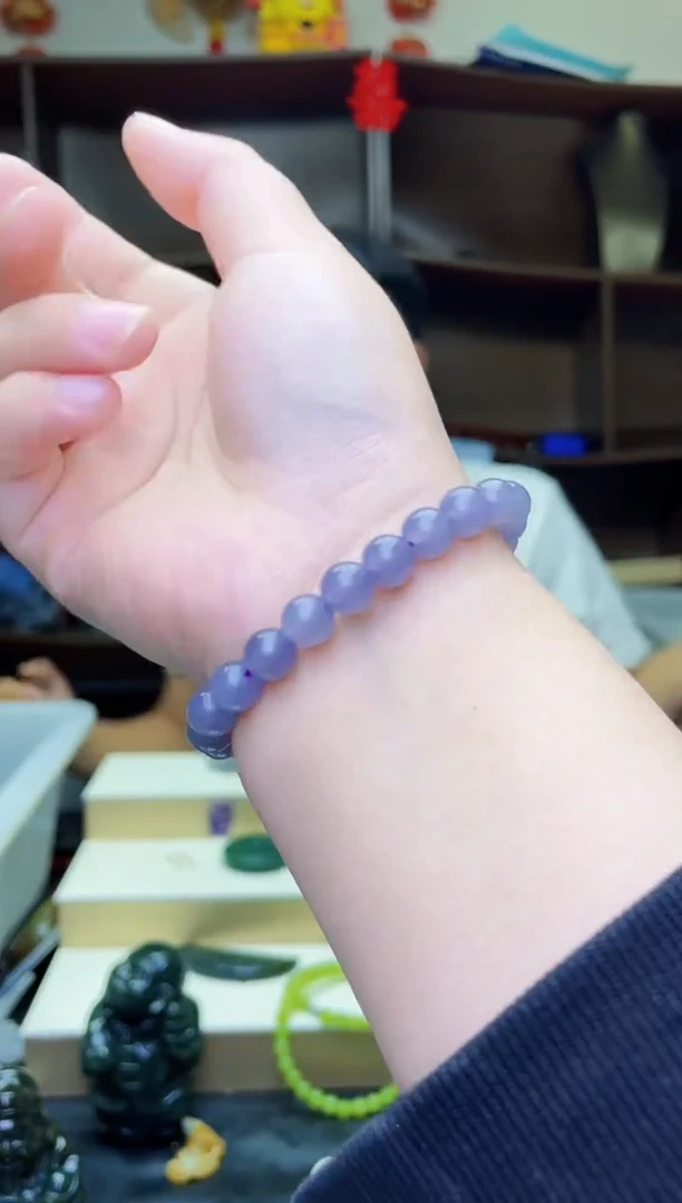 和田玉未镶嵌颈饰1