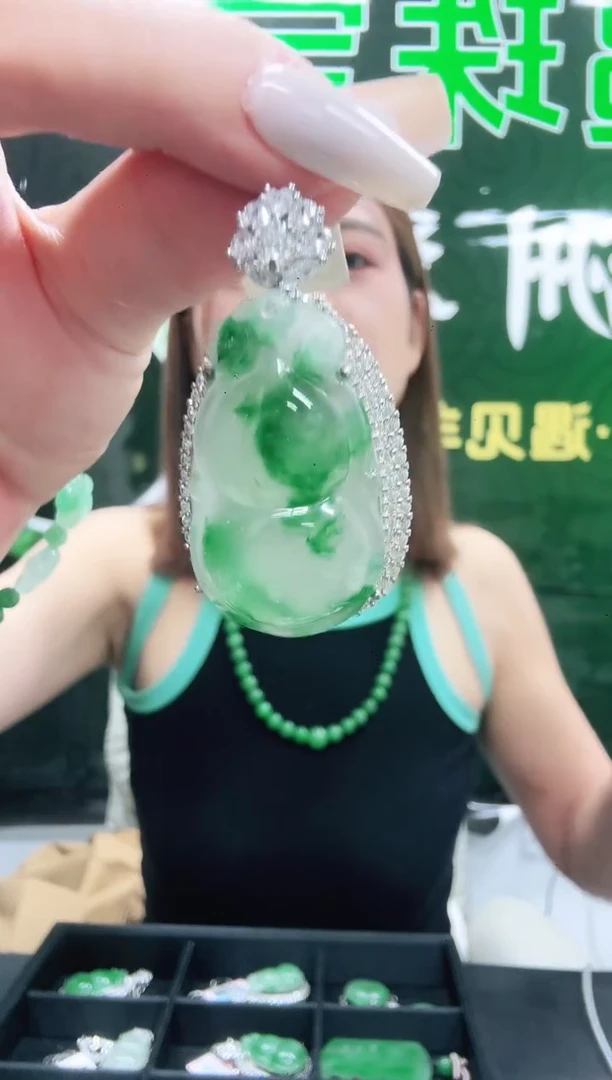 未镶嵌1石英质玉（非洲翠）/6528