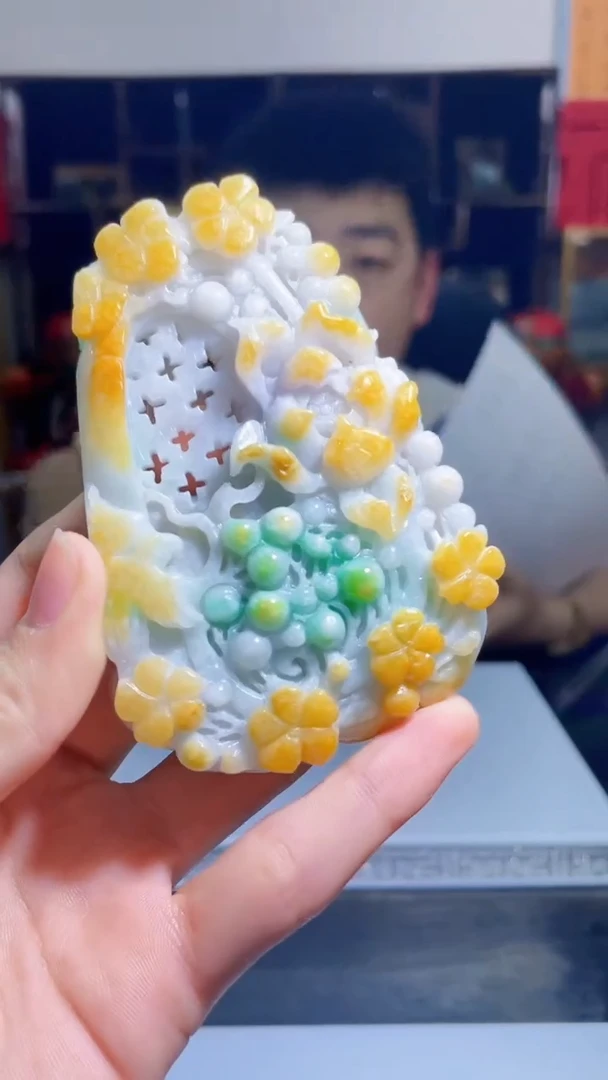 【闪购商品】翡翠吊坠(不含链)18K金镶嵌D58