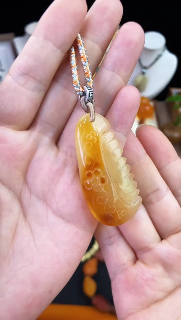 琥珀未镶嵌珠宝奇石柒月