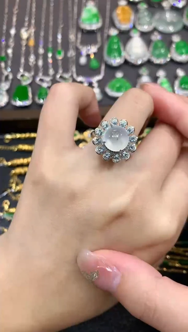 18K金镶嵌戒指翡翠A36