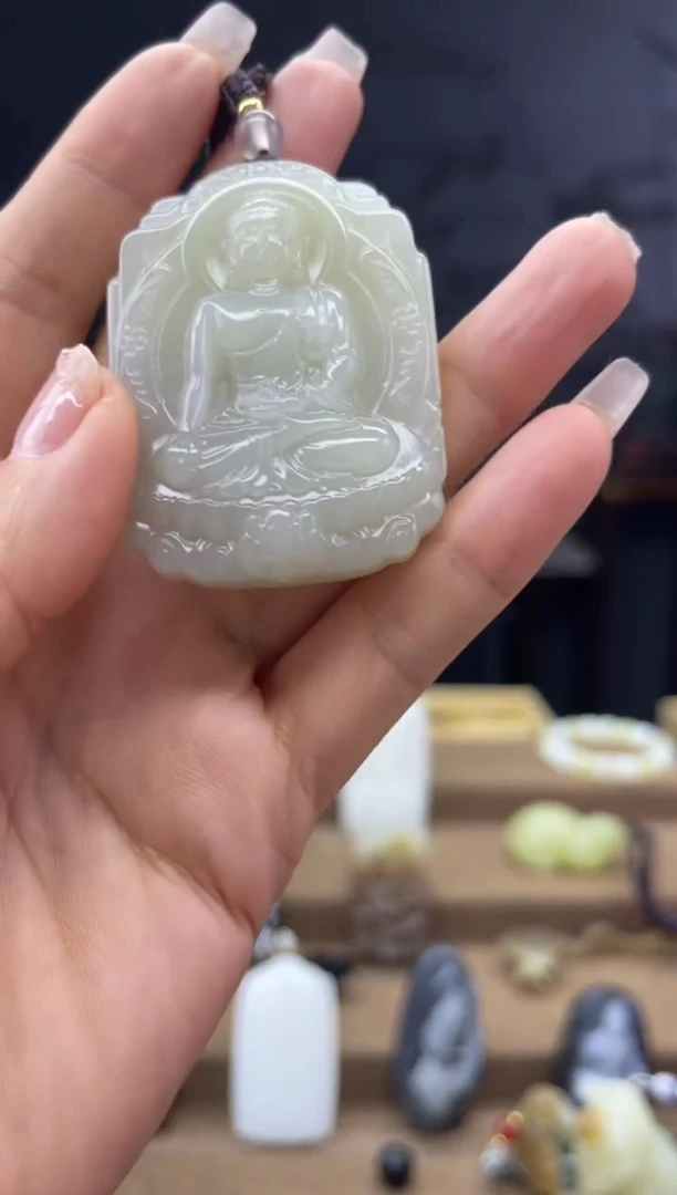 颈饰未镶嵌和田玉1