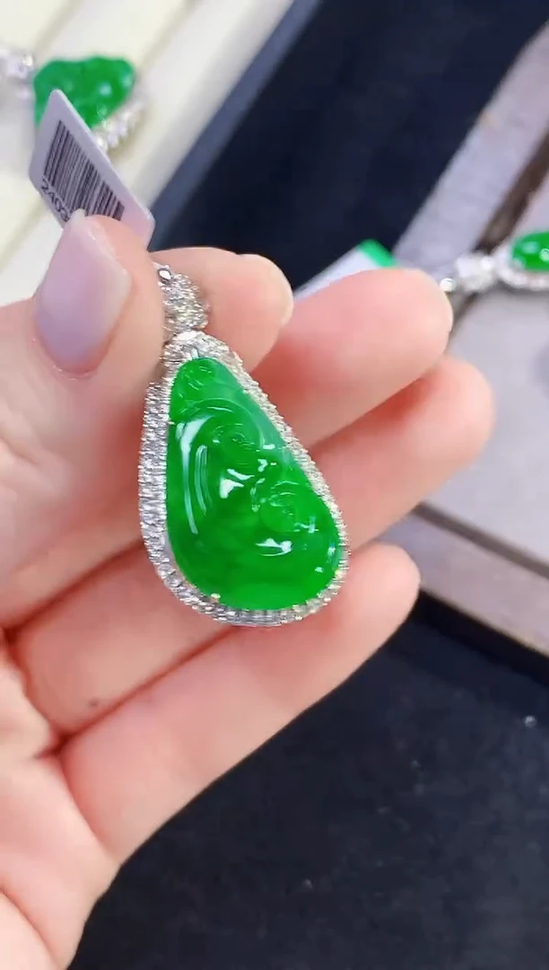 吊坠(不含链)18K金镶嵌翡翠XYX多样性发货其一