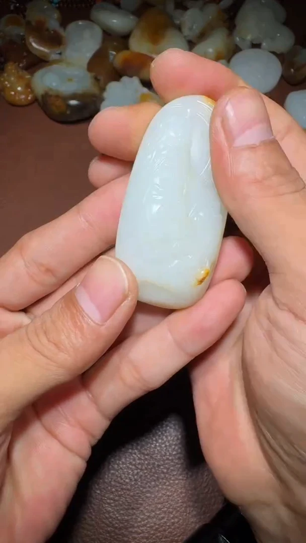 未镶嵌和田玉挂件姜**几和田玉