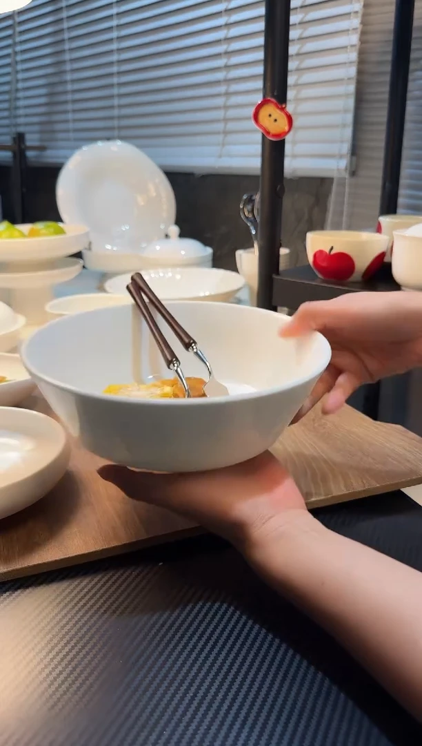 白瓷8.5英寸敞口碗不带勺叉MC
