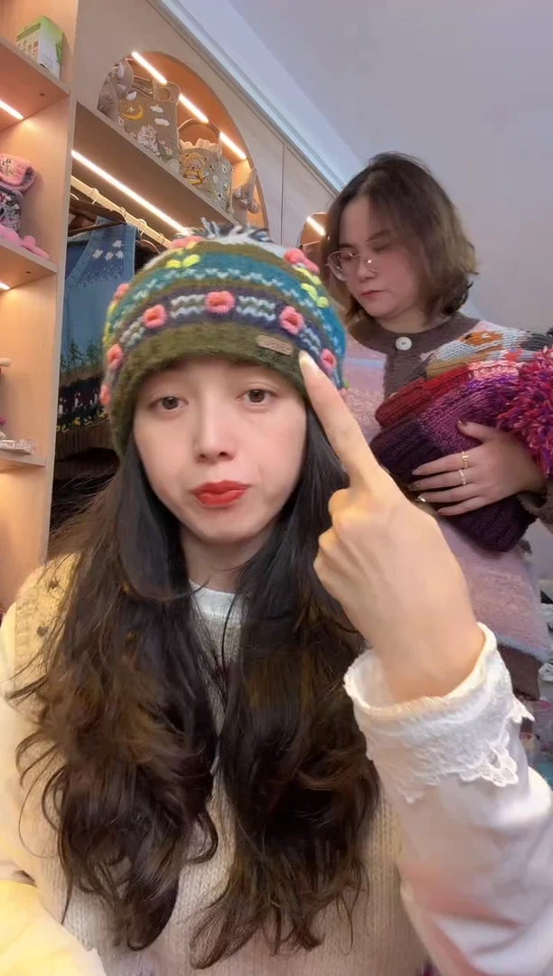 纯棉百羊毛提花刺绣单球帽