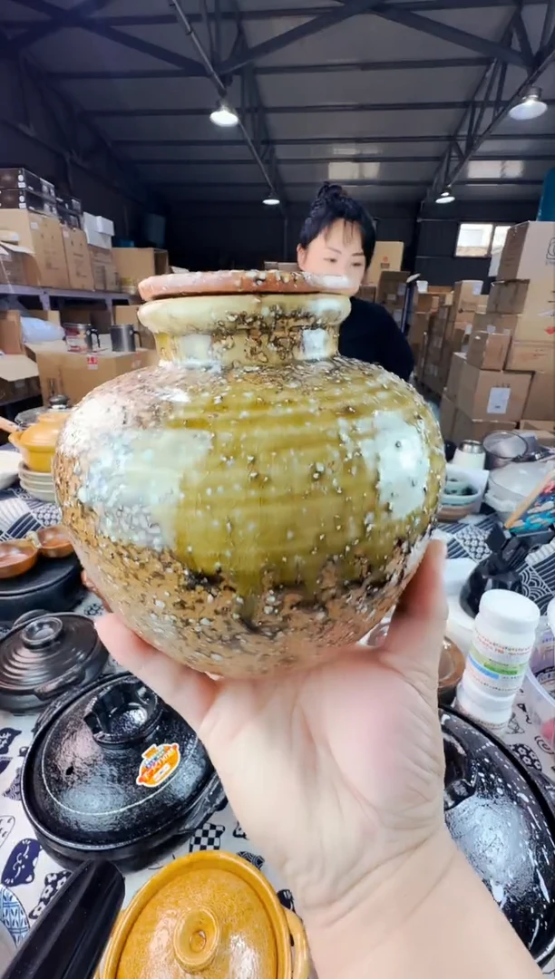 日本进口信乐烧酒罐大号底部有微瑕