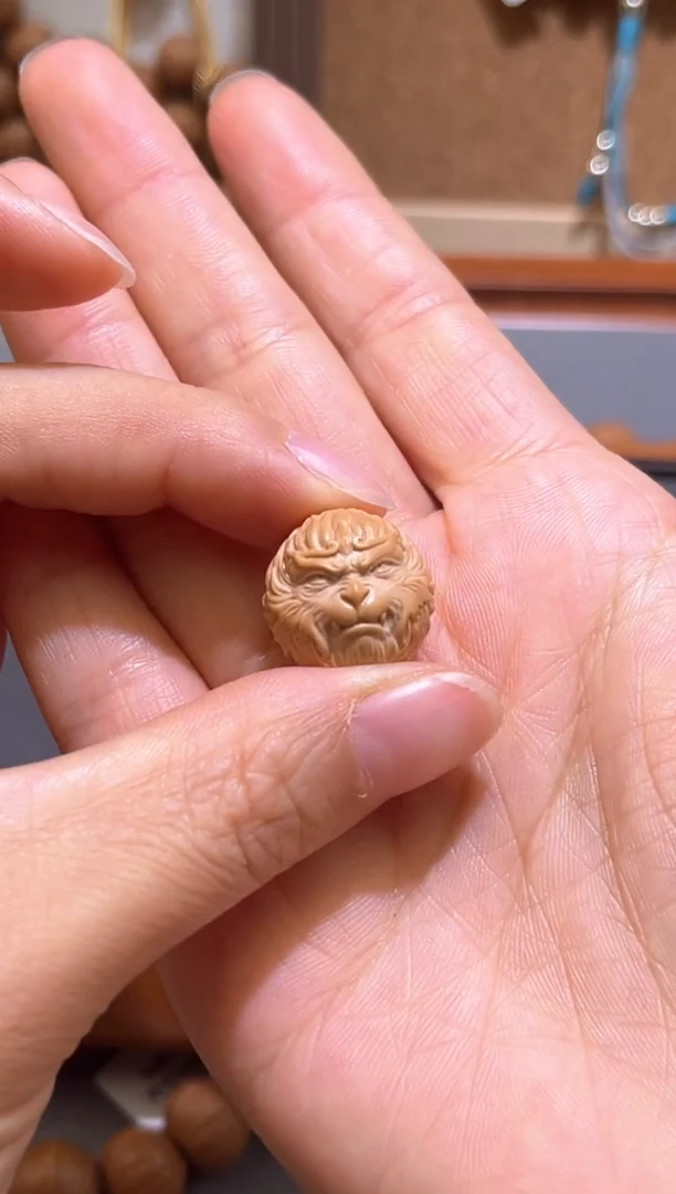 猴头核桃吊坠8号大圣单颗猴头雕刻珠