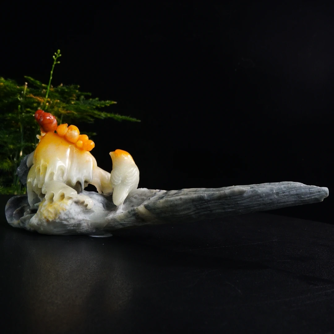 24寿山石三彩芙蓉喜上眉梢摆件195.1克15.5x5.5x5.8cm