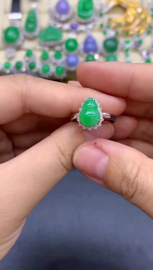 18K金镶嵌戒指翡翠443-中国好珍宝