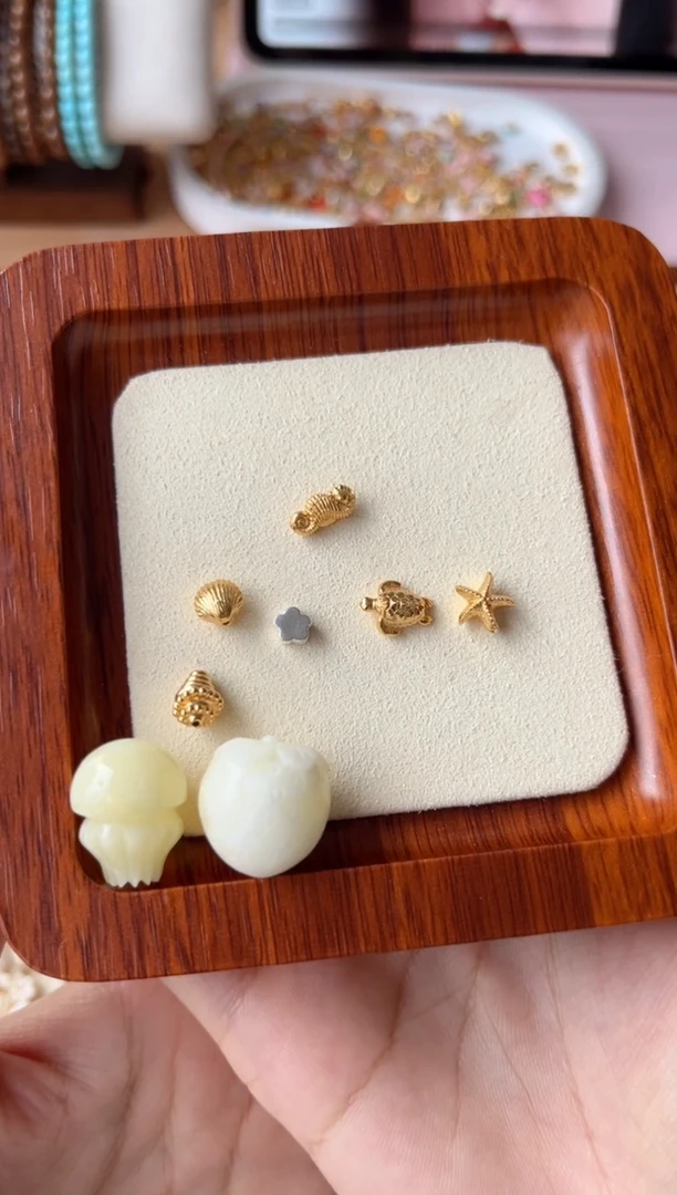 【闪购商品】蜜蜡裸石未镶嵌小草莓配件套装