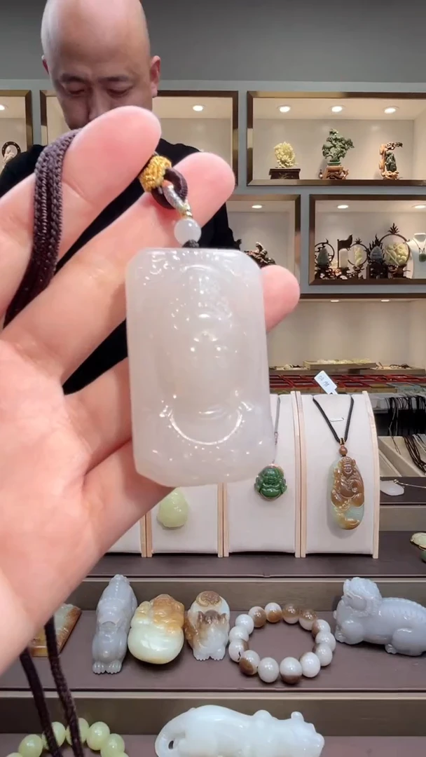 颈饰未镶嵌和田玉苏